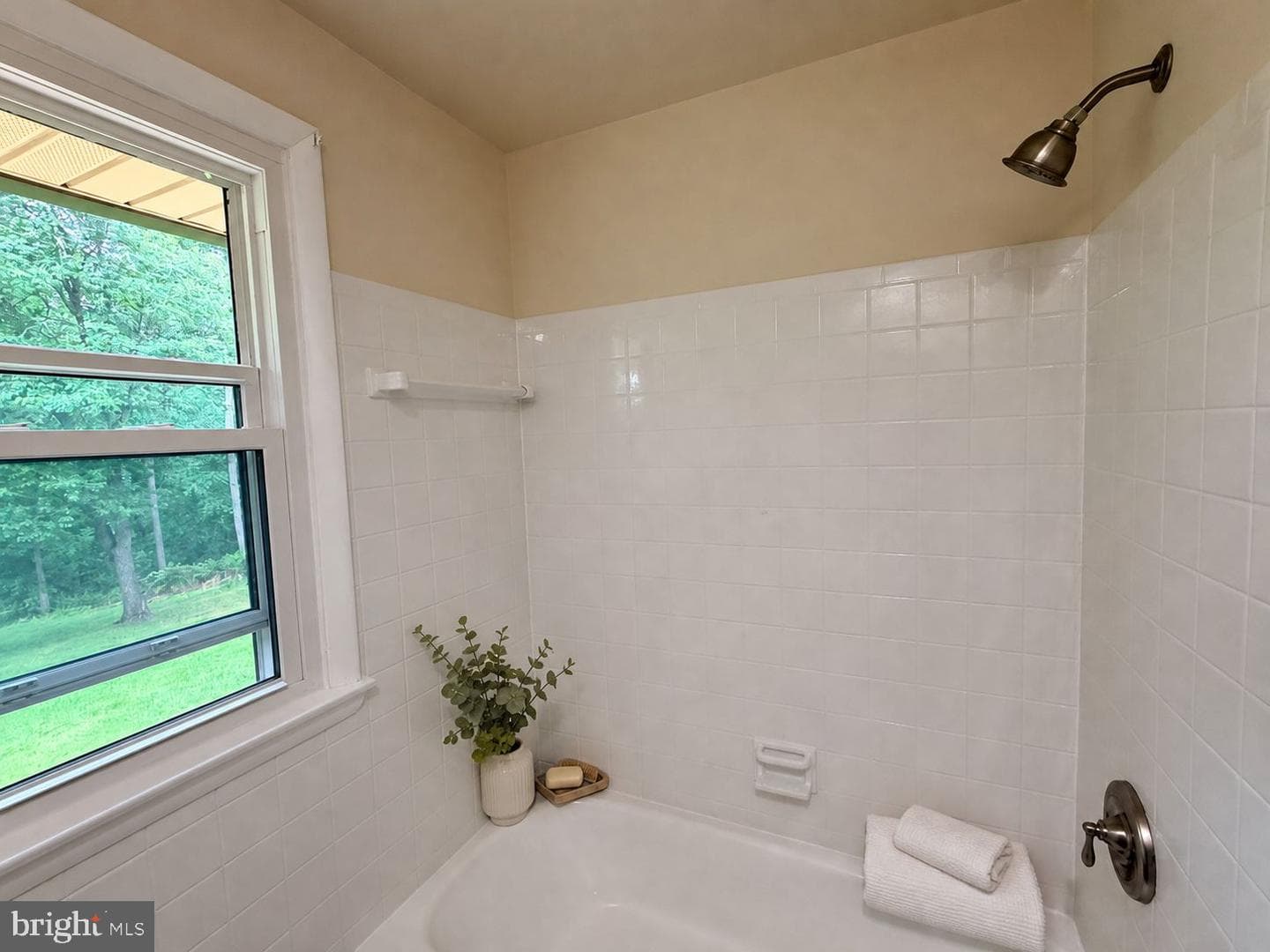600 Earlton Court photo 49