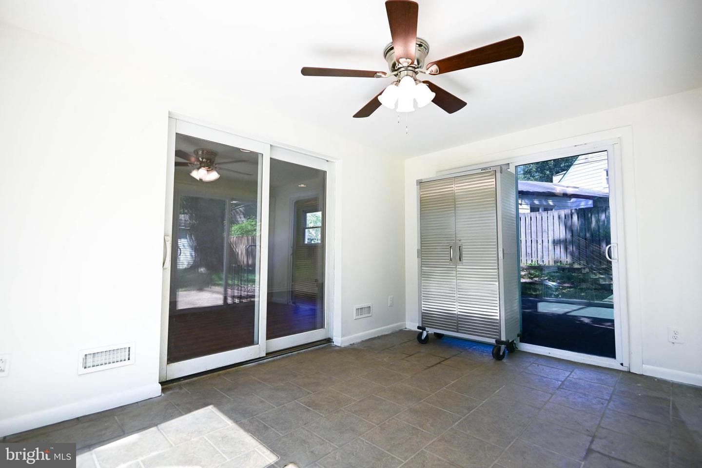 916 Beaverbank Circle photo 32
