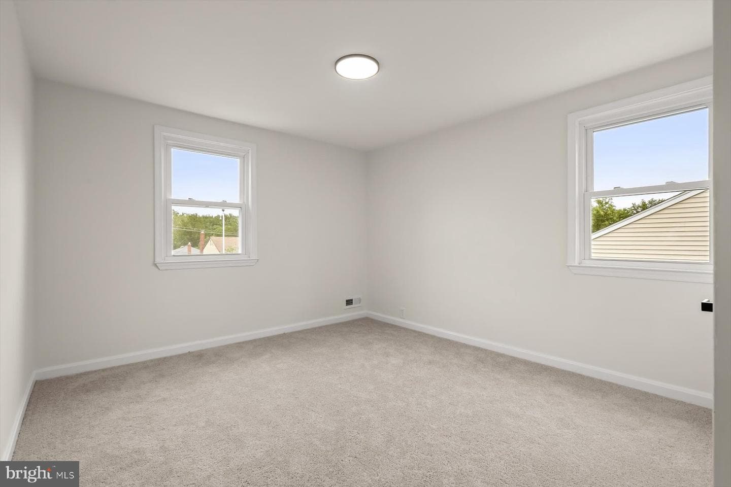 1512 Neighbors Avenue photo 19