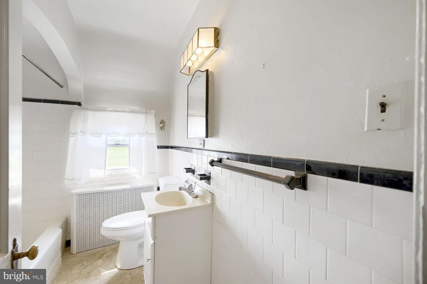 2411 Fairway photo 17