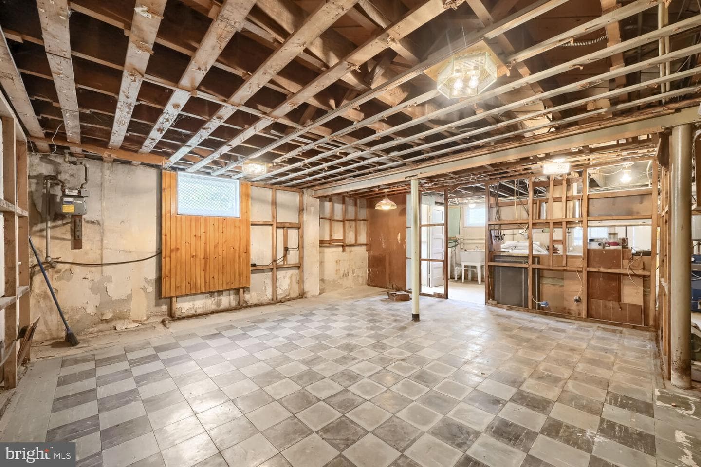 2411 Fairway photo 23