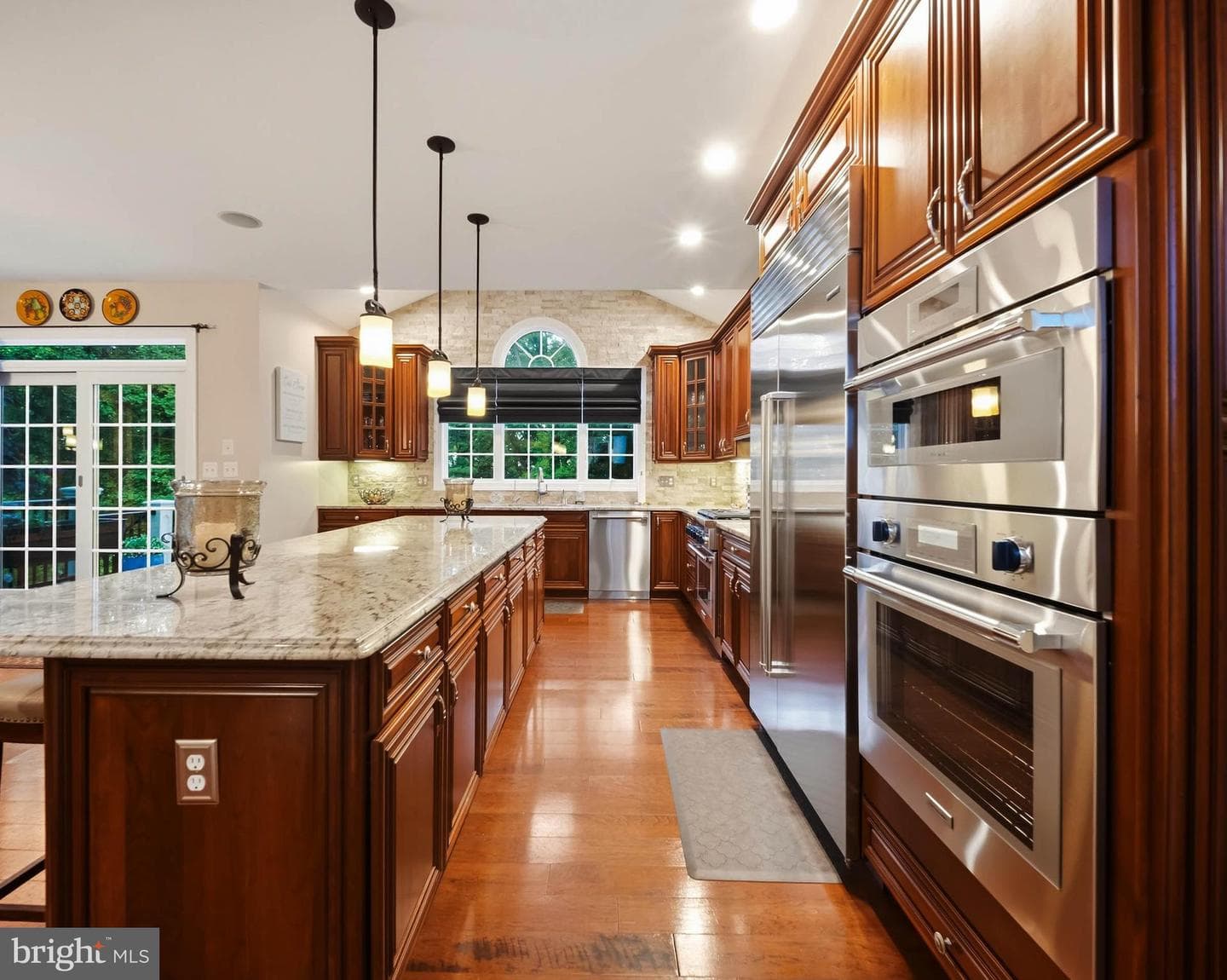 1123 Saddle Creek Court photo 4