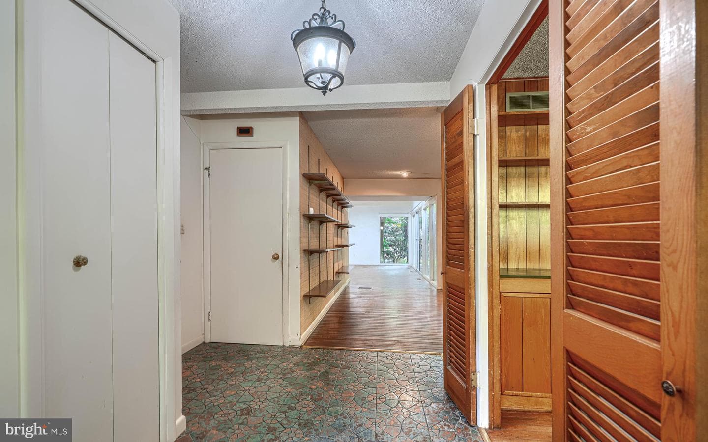 2 Kenmont Court photo 14