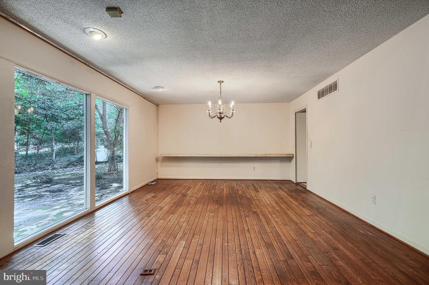 2 Kenmont Court photo 34