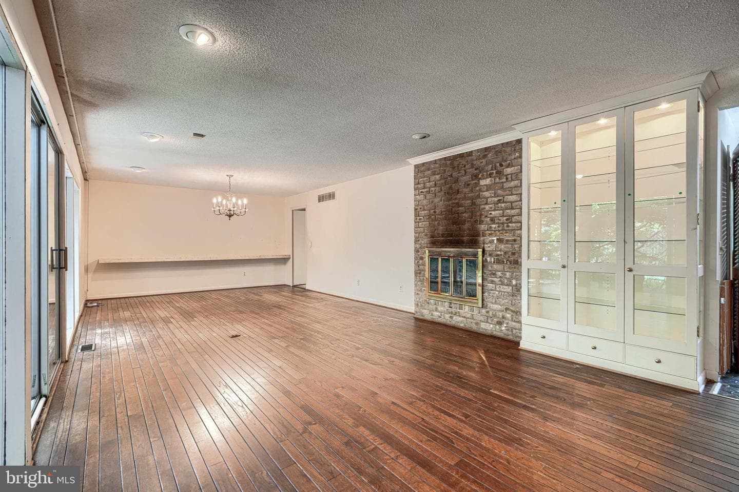 2 Kenmont Court photo 35