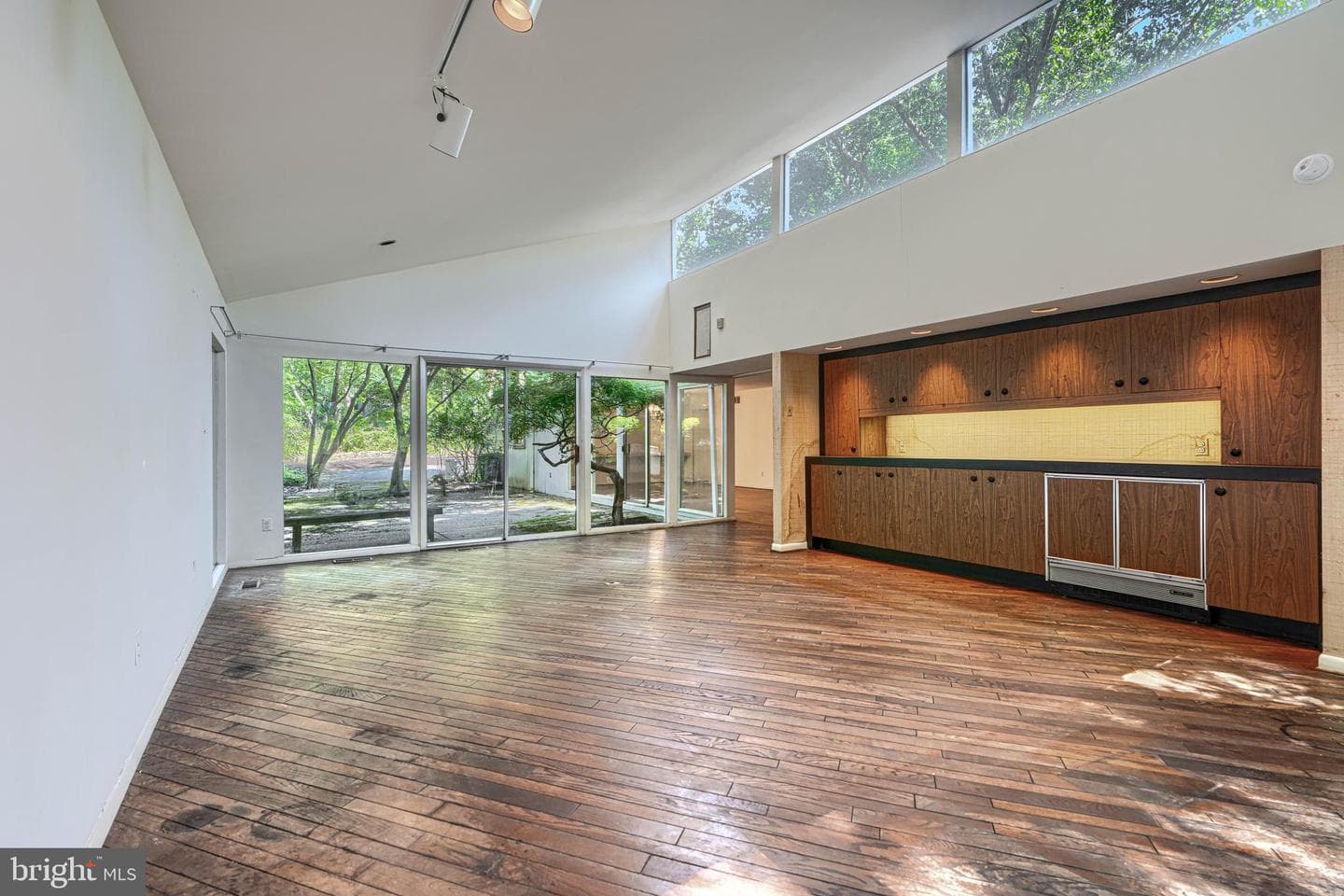 2 Kenmont Court photo 38