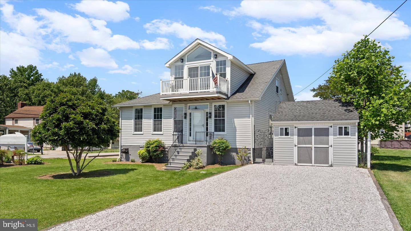 646 Rockaway Beach Avenue photo 1