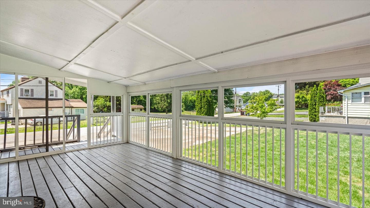 646 Rockaway Beach Avenue photo 36