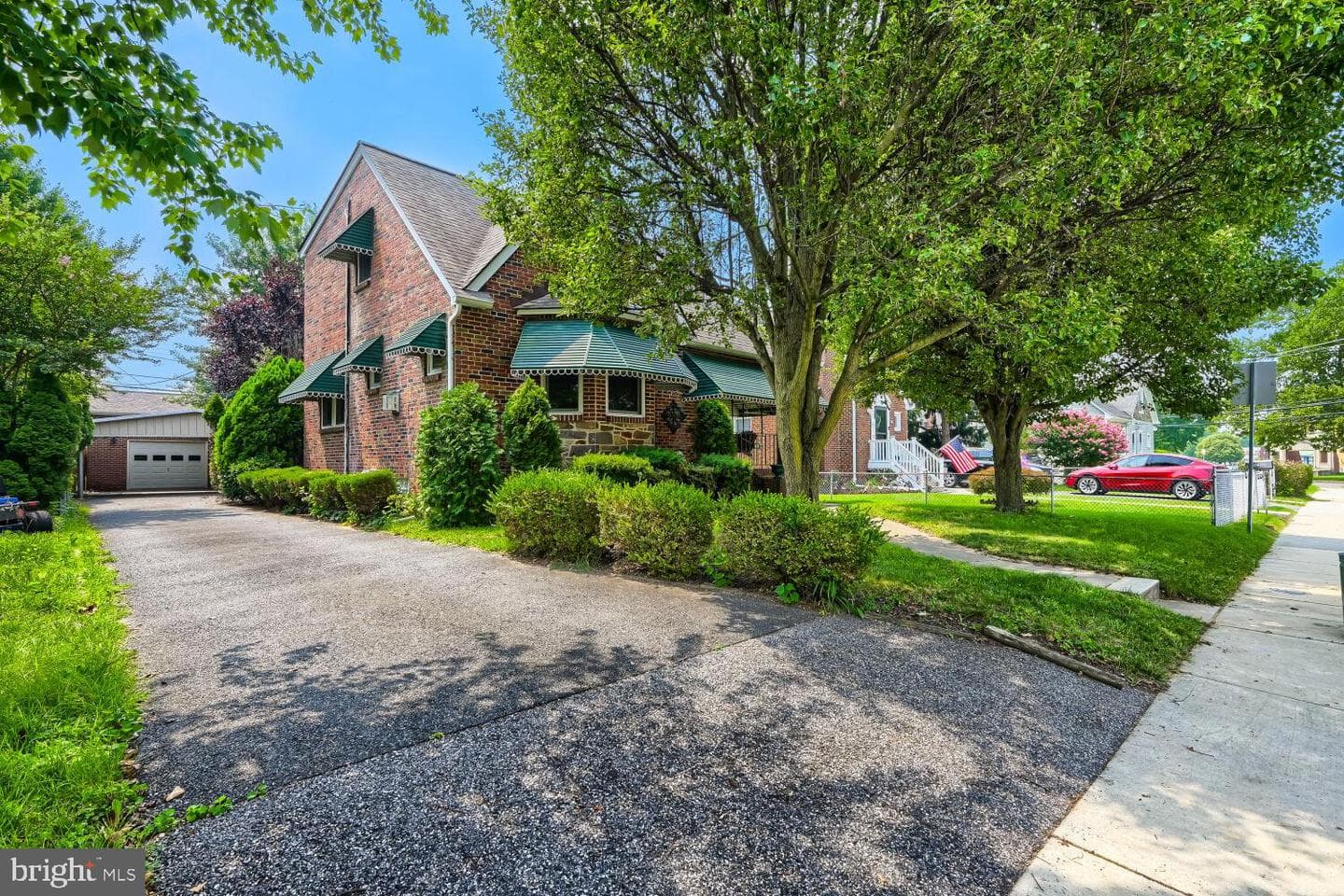 407 Franklin Avenue photo 3
