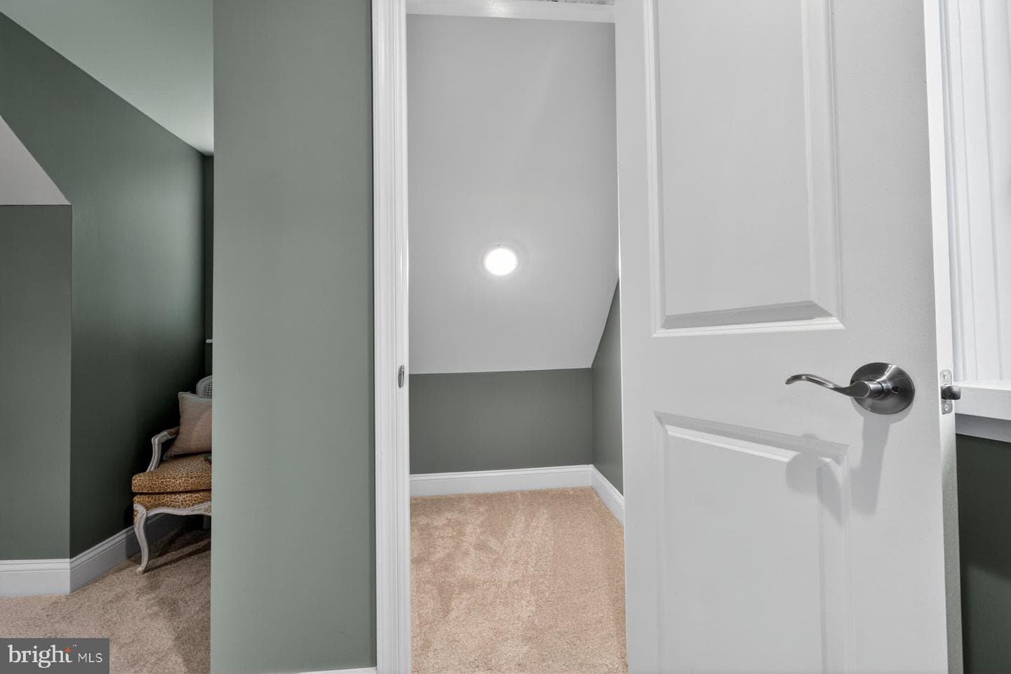 409 Oak Court photo 14