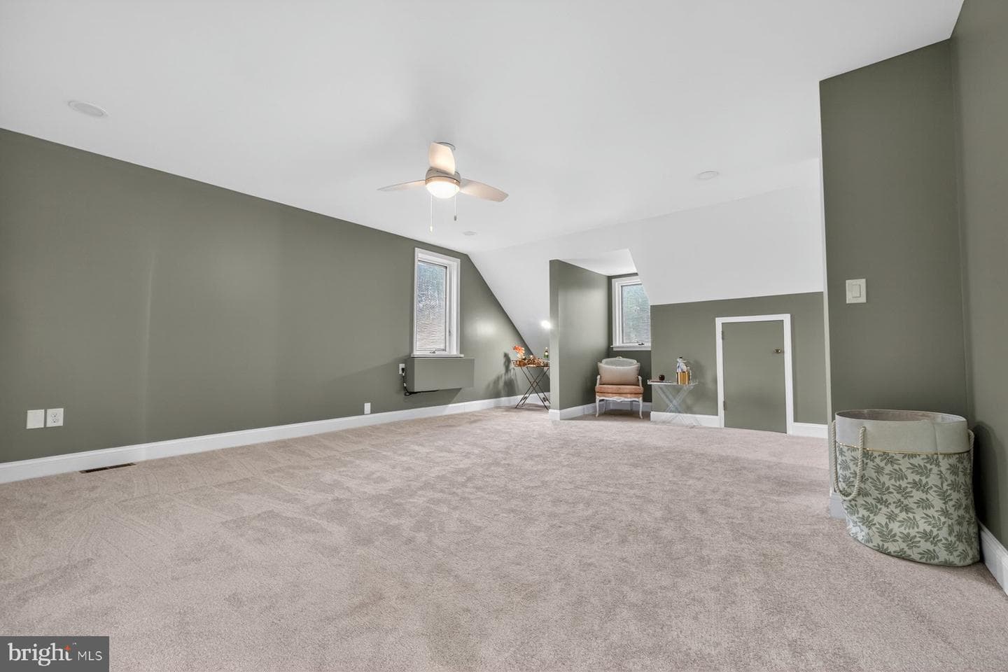 409 Oak Court photo 18