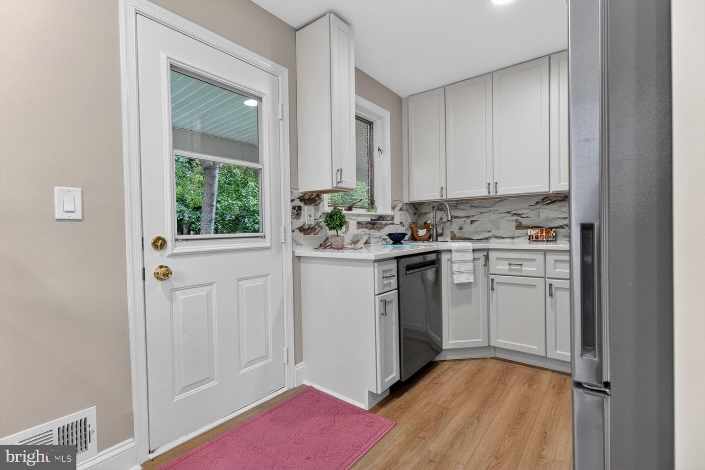 409 Oak Court photo 31