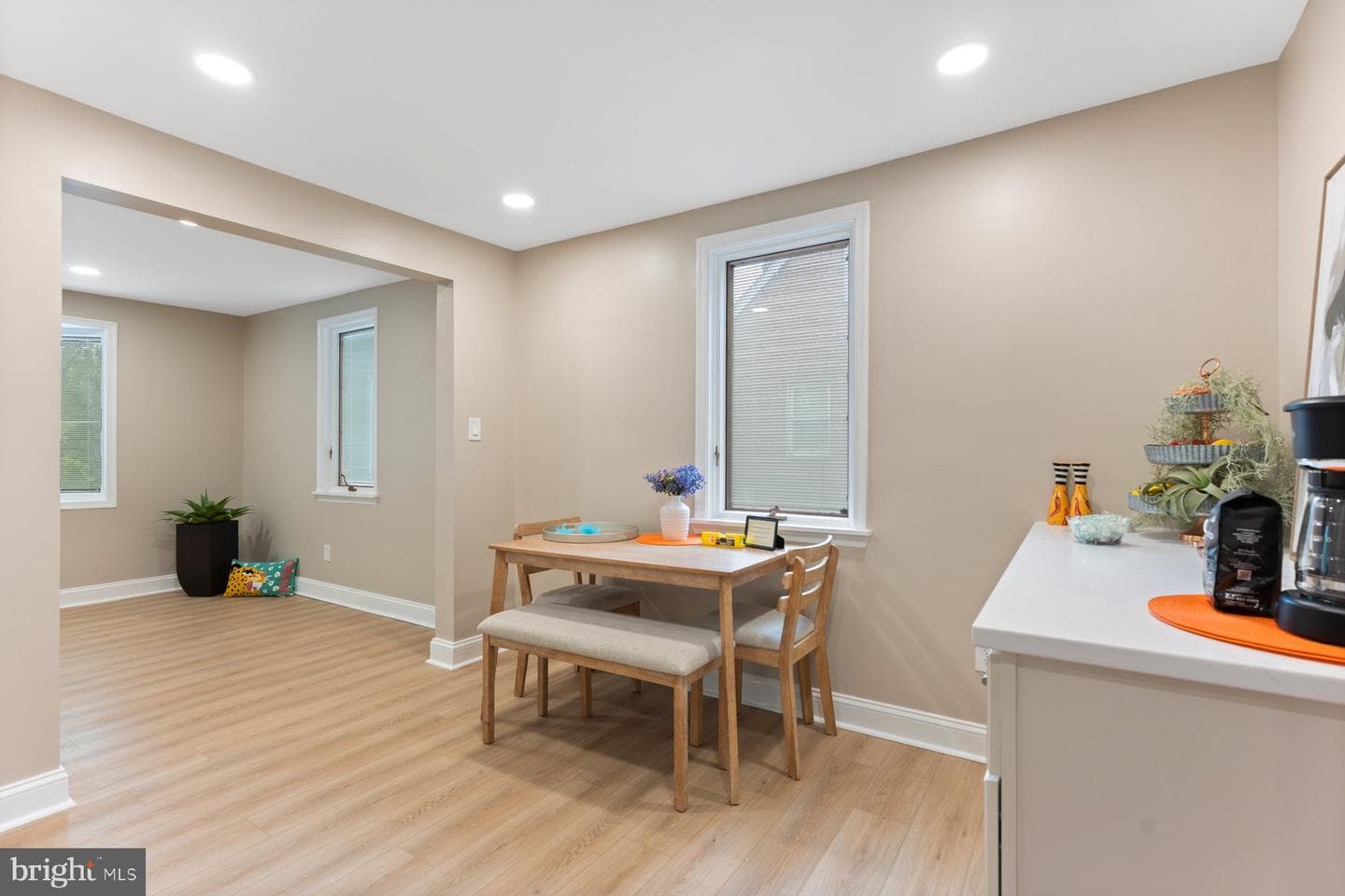 409 Oak Court photo 33