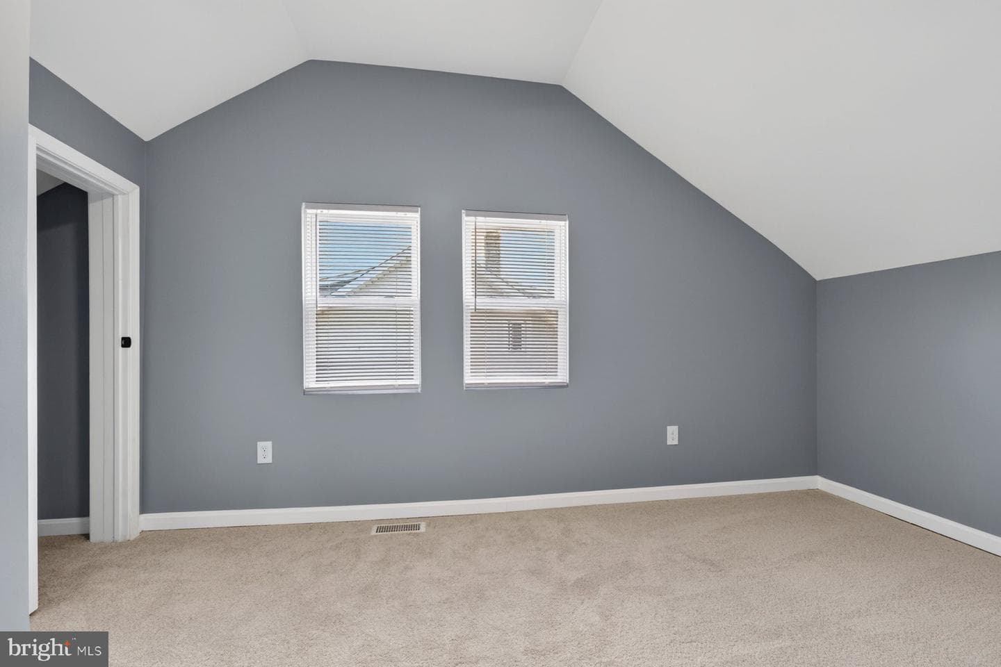 5546 Selma Avenue photo 11
