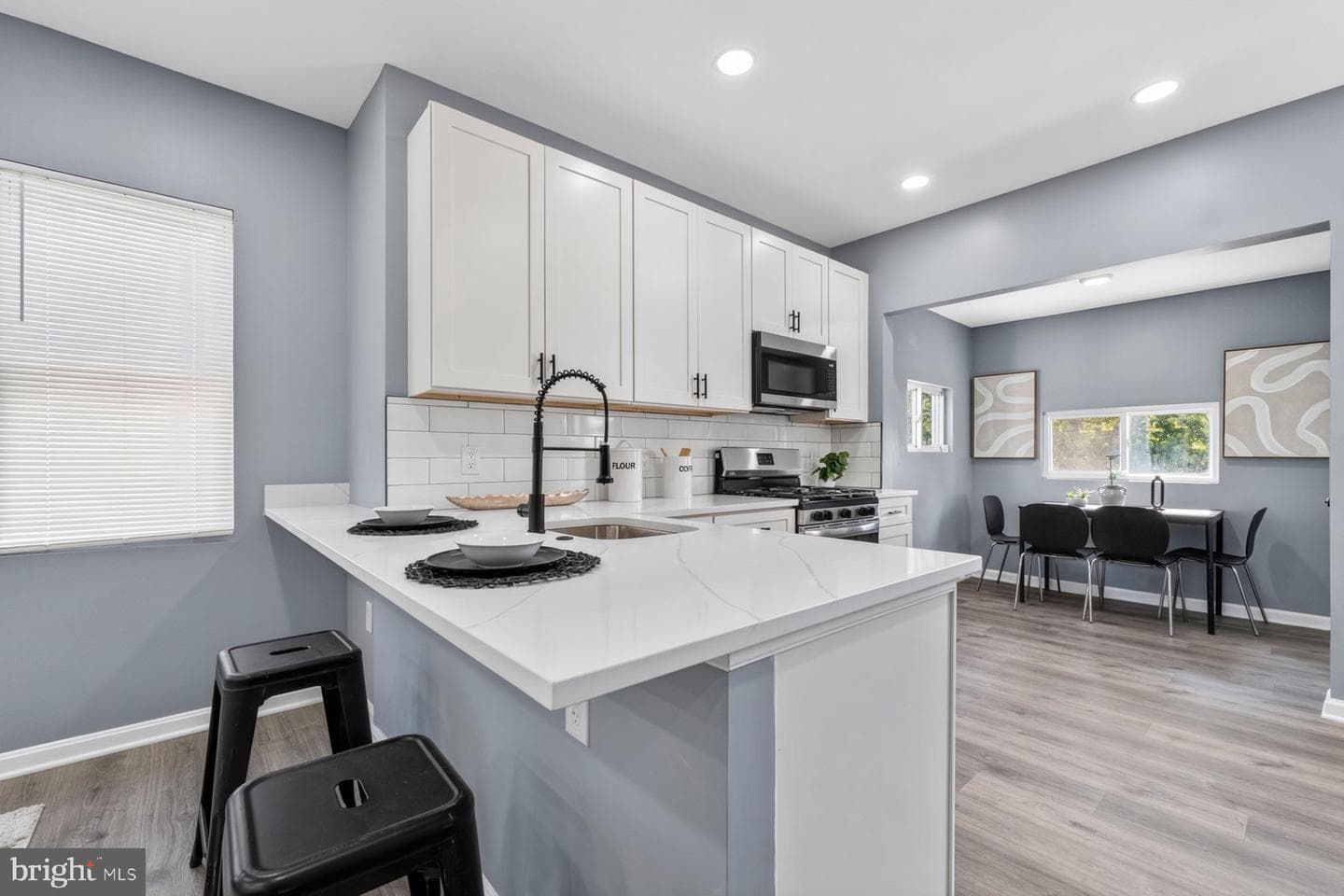 5546 Selma Avenue photo 4