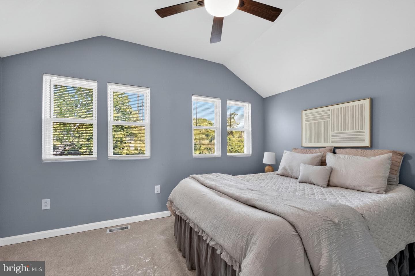 5546 Selma Avenue photo 8