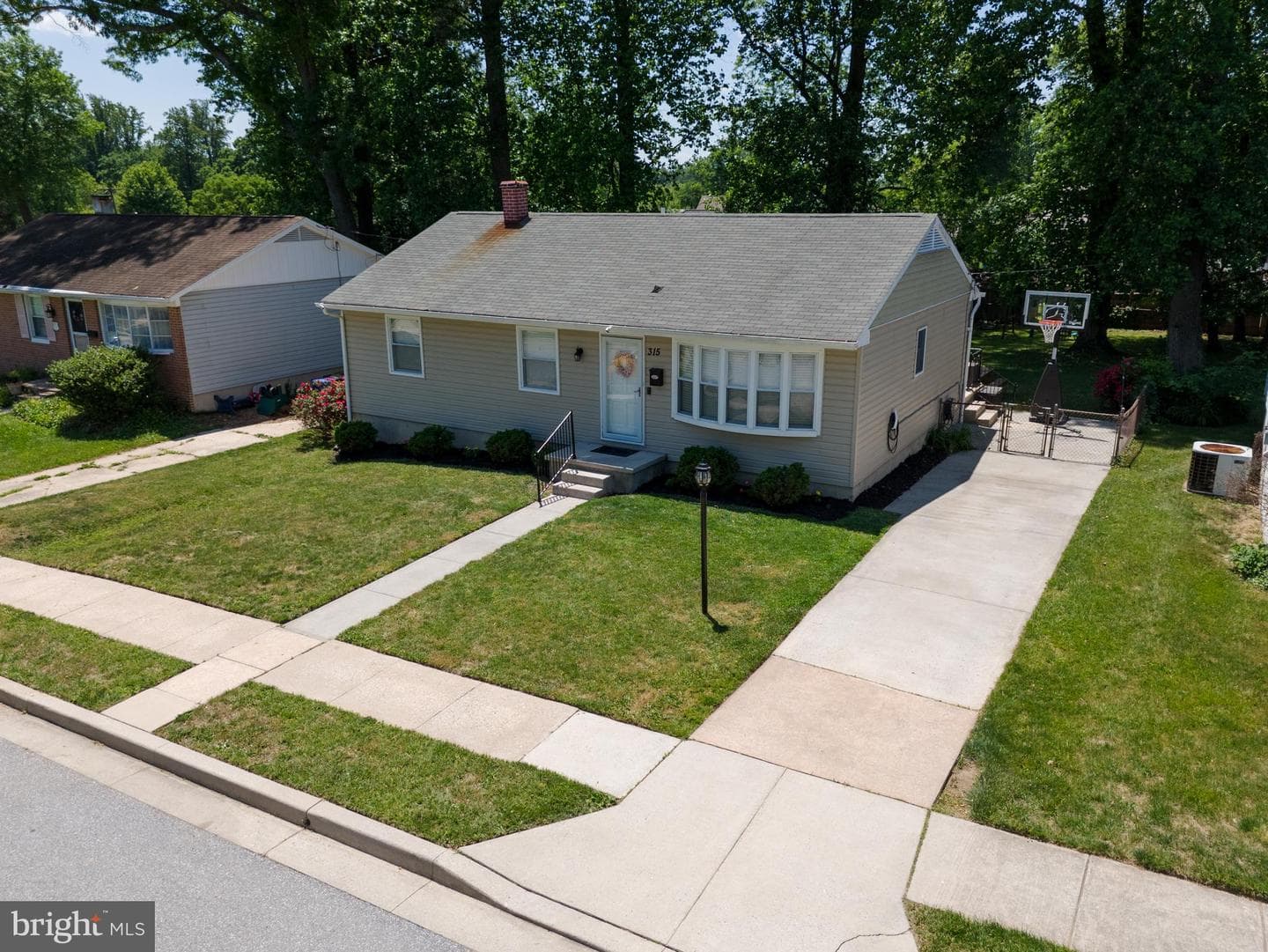 315 Osborne Avenue photo 45