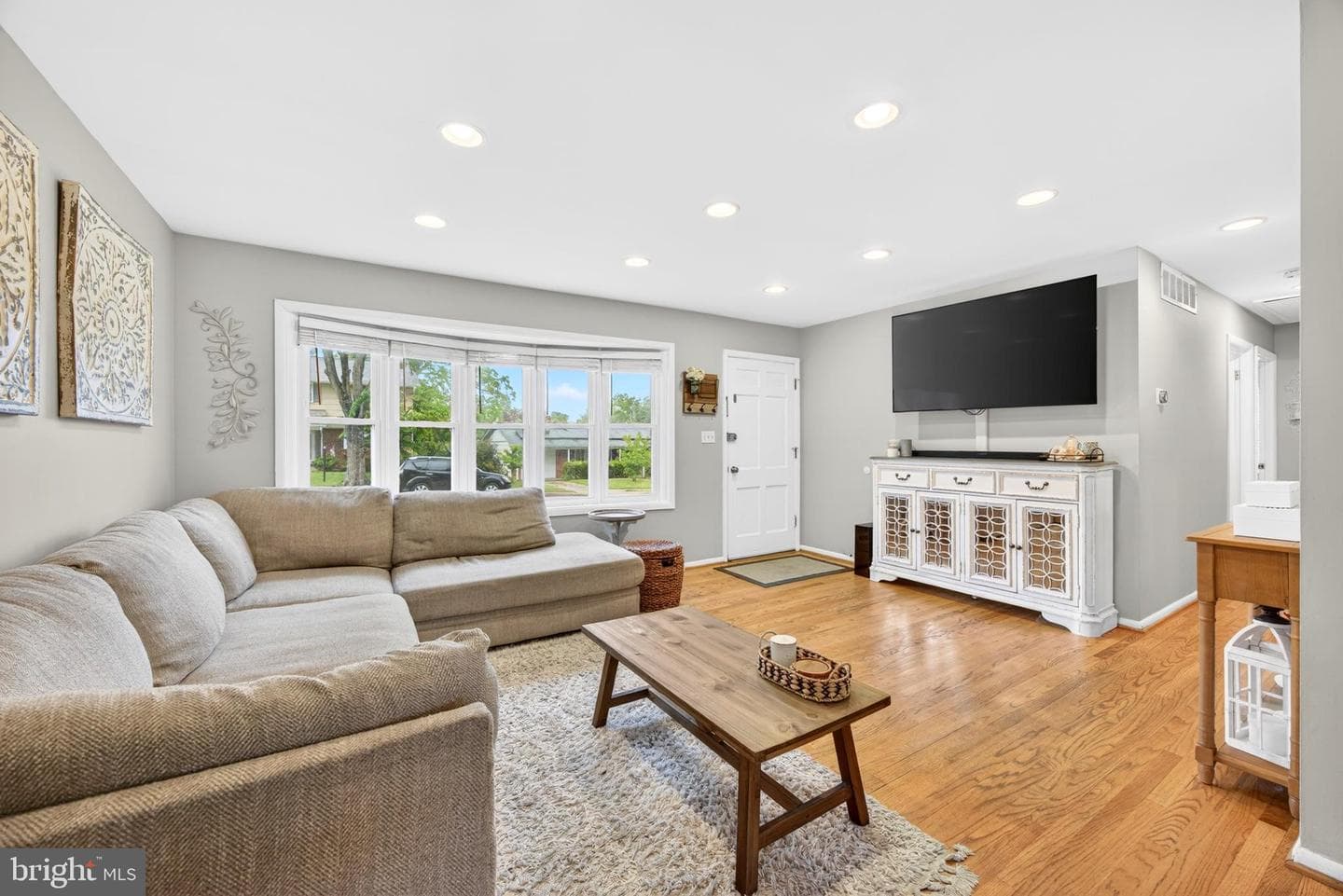 315 Osborne Avenue photo 8