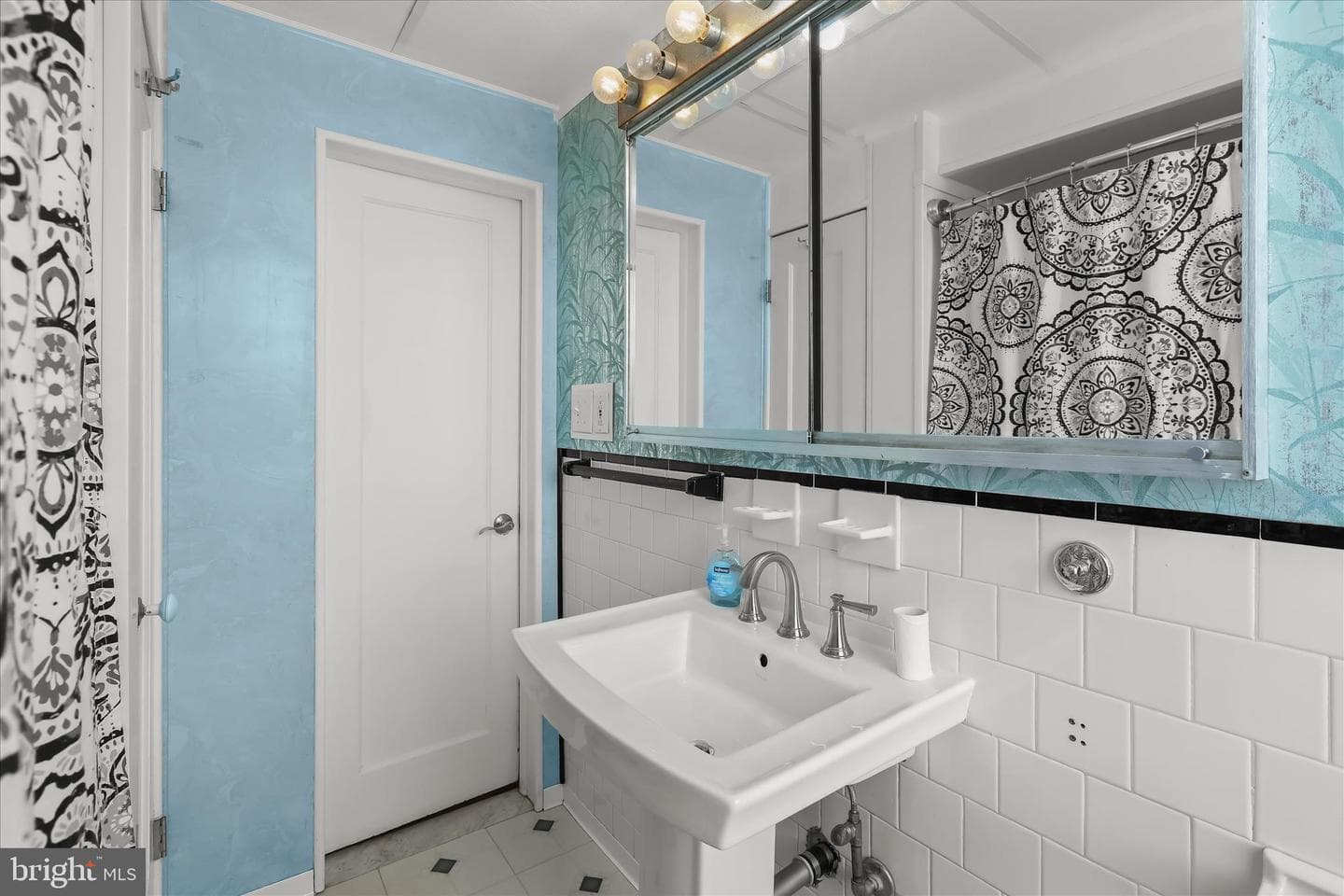 1823 Deveron Road photo 28