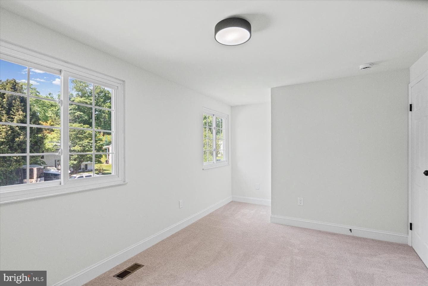 1129 Kingsbury Road photo 29