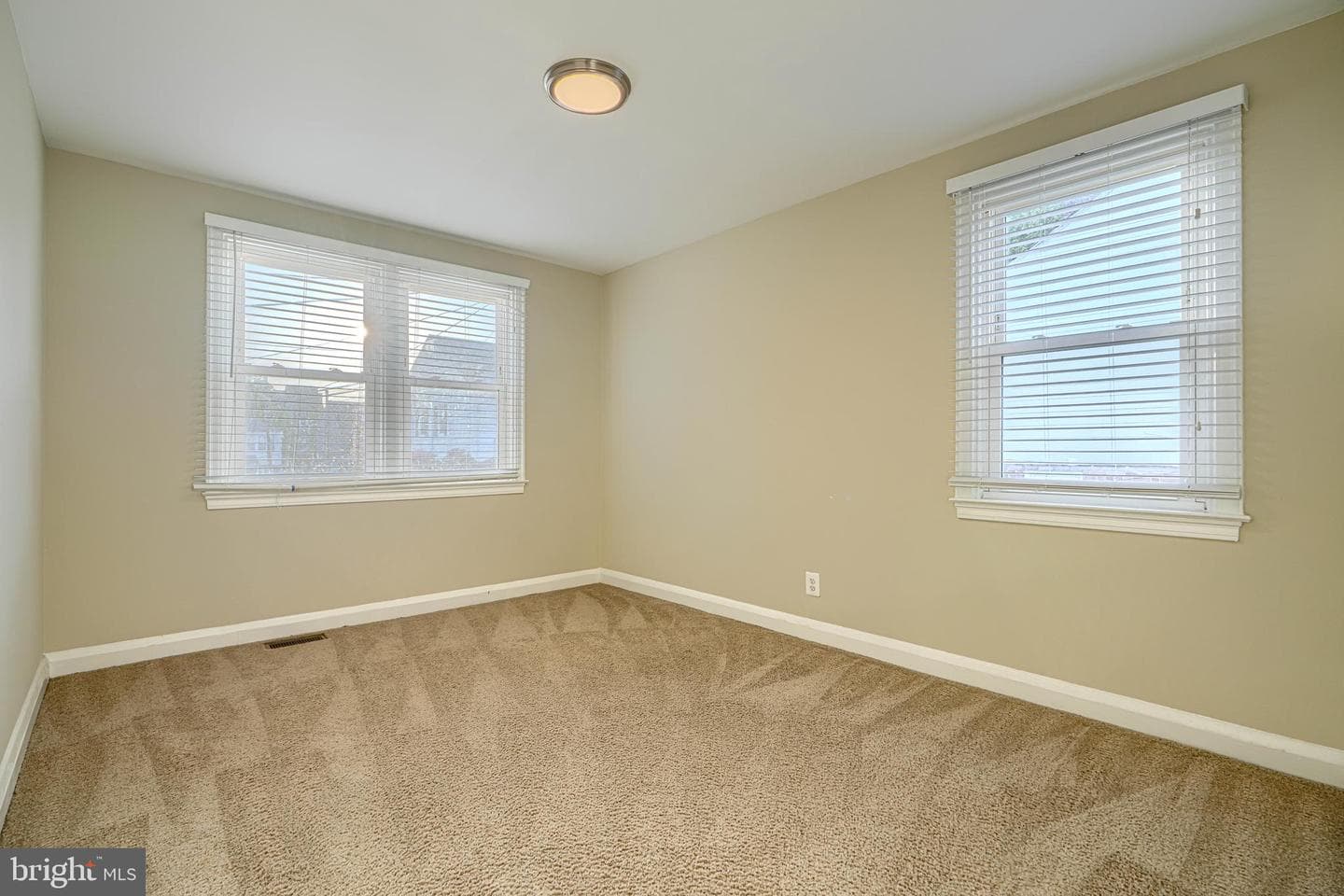 206 Maryland Avenue photo 24