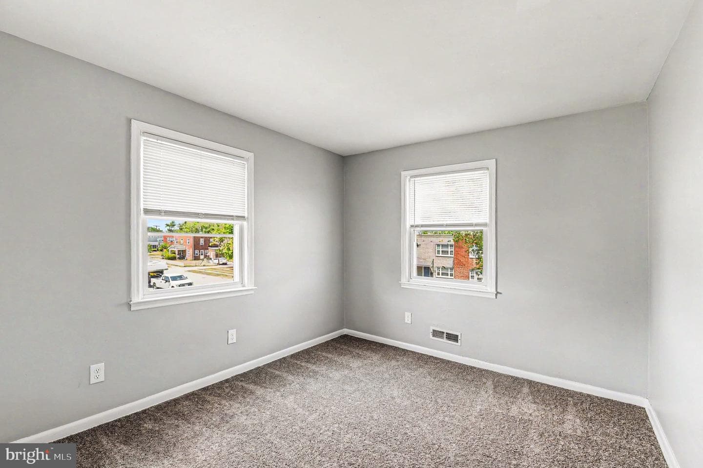 8025 N Boundary Road photo 18