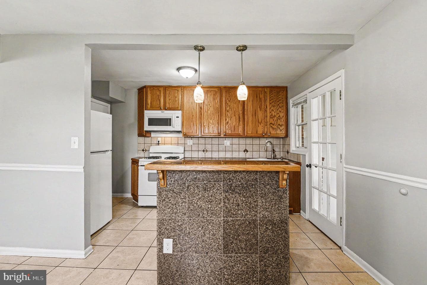 8025 N Boundary Road photo 7