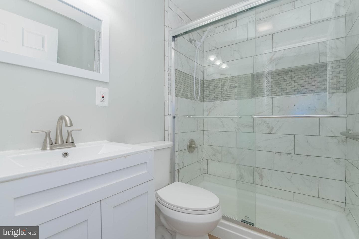2411 Saratoga Avenue photo 19