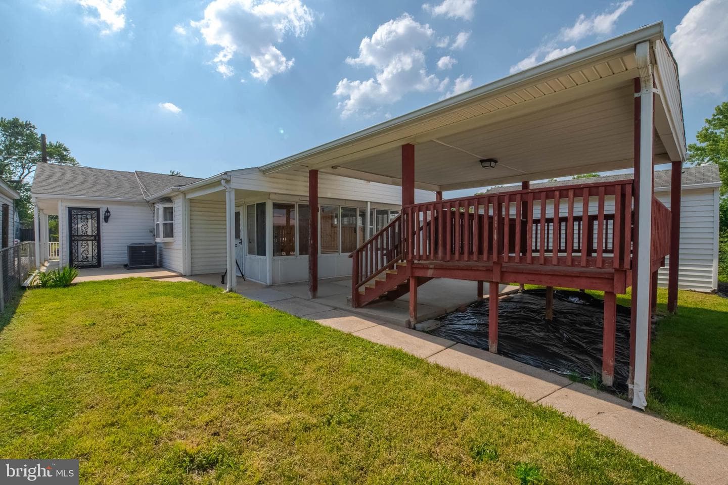 2411 Saratoga Avenue photo 39