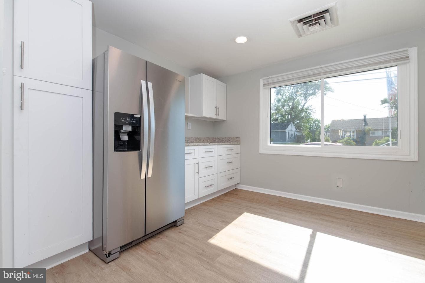 2411 Saratoga Avenue photo 9