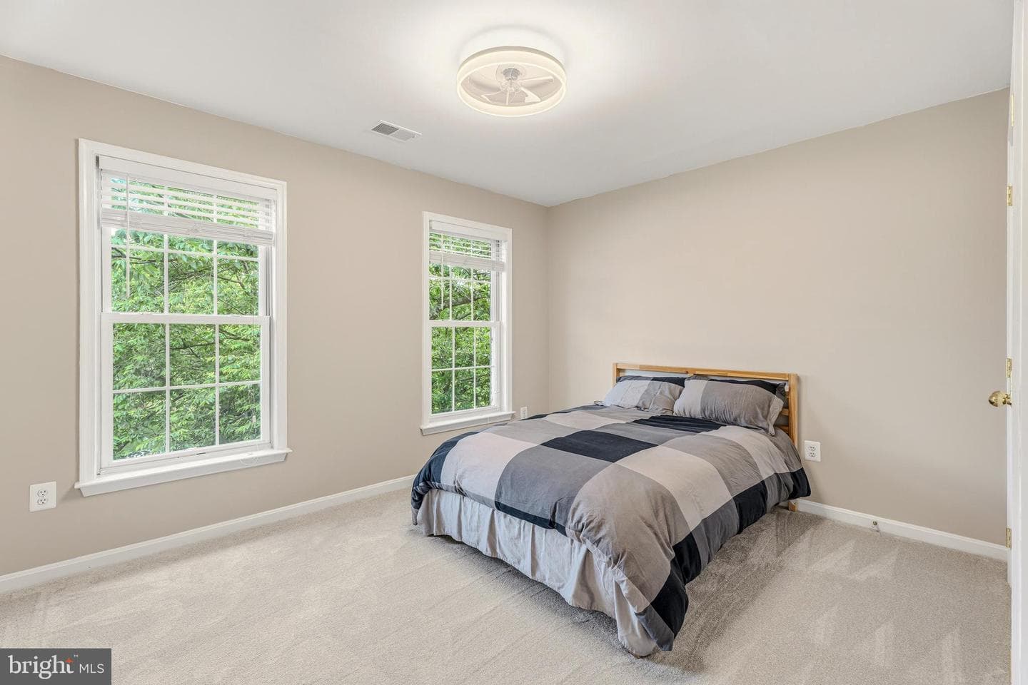 624 Oak Farm Court photo 44