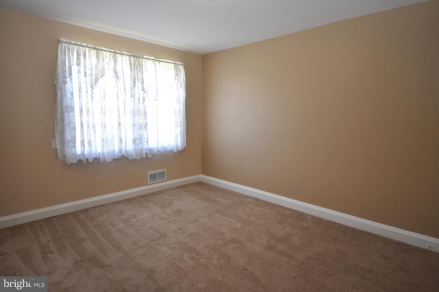 7509 Holabird Ave photo 25