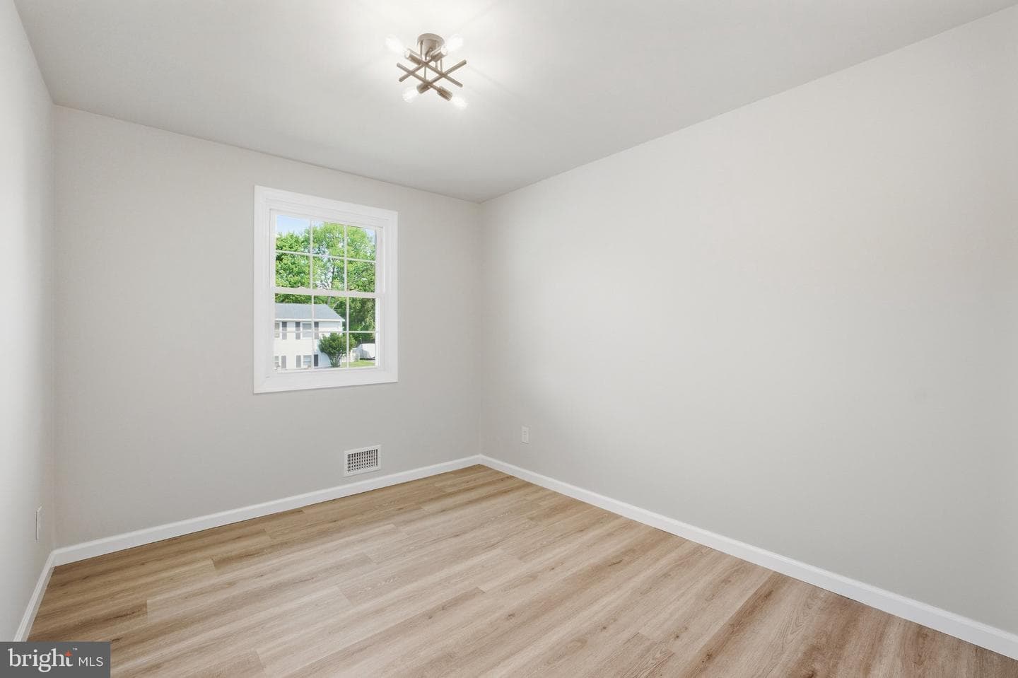 813 Branford Circle photo 18