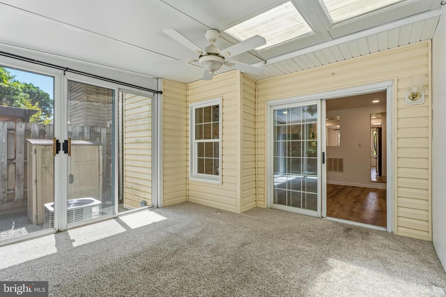 27 Warren Comn photo 17