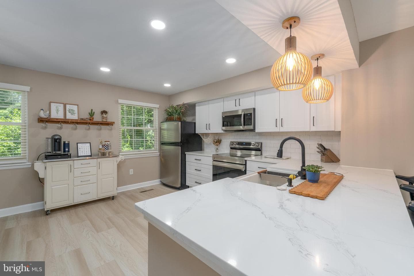 26 Golden Hill Ct photo 7