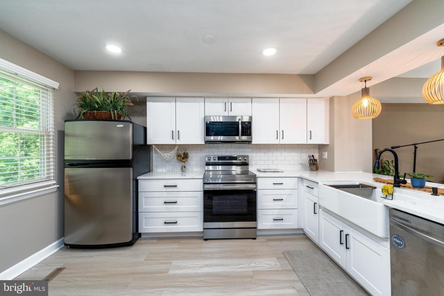 26 Golden Hill Ct photo 8