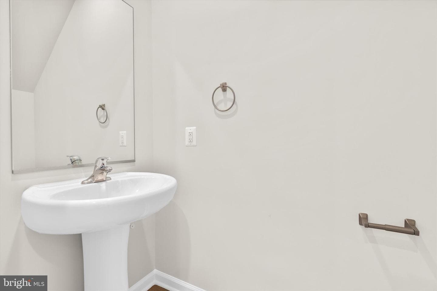 8123 Bartholomew Ct photo 24