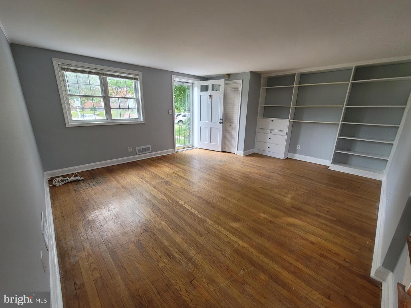 7449 Forrest Avenue photo 4
