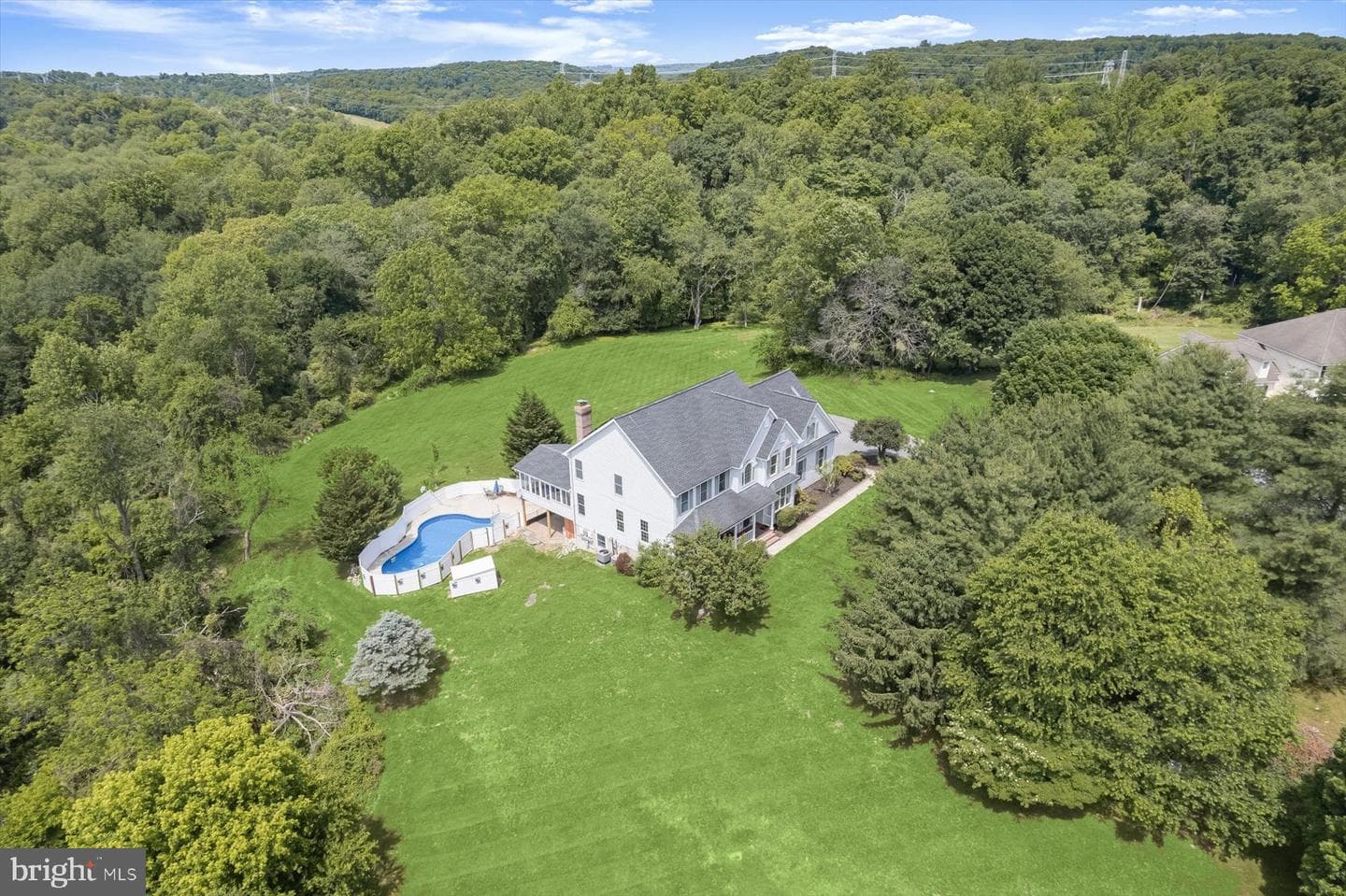 6 Keil Manor Court, White Hall