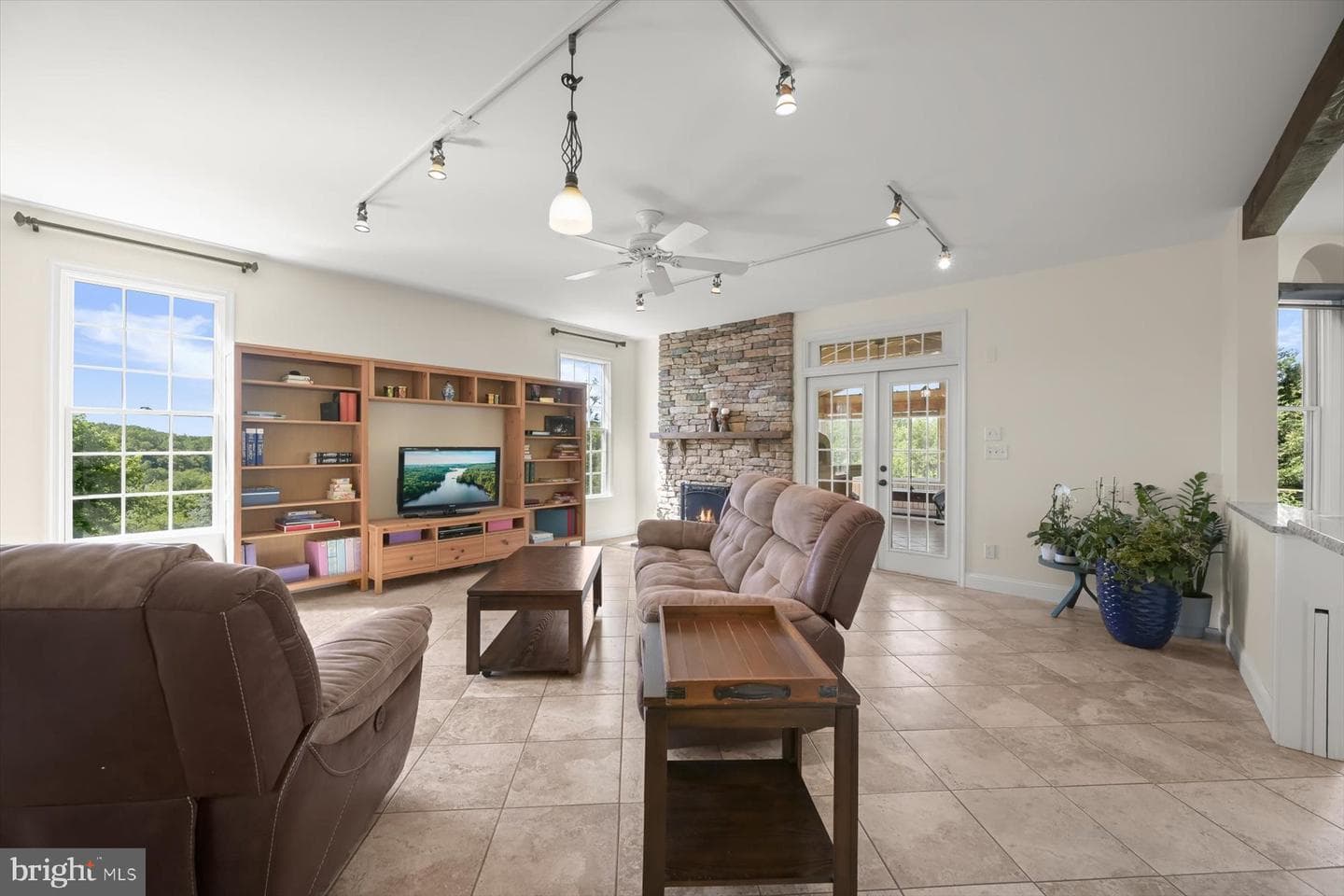 6 Keil Manor Court photo 4
