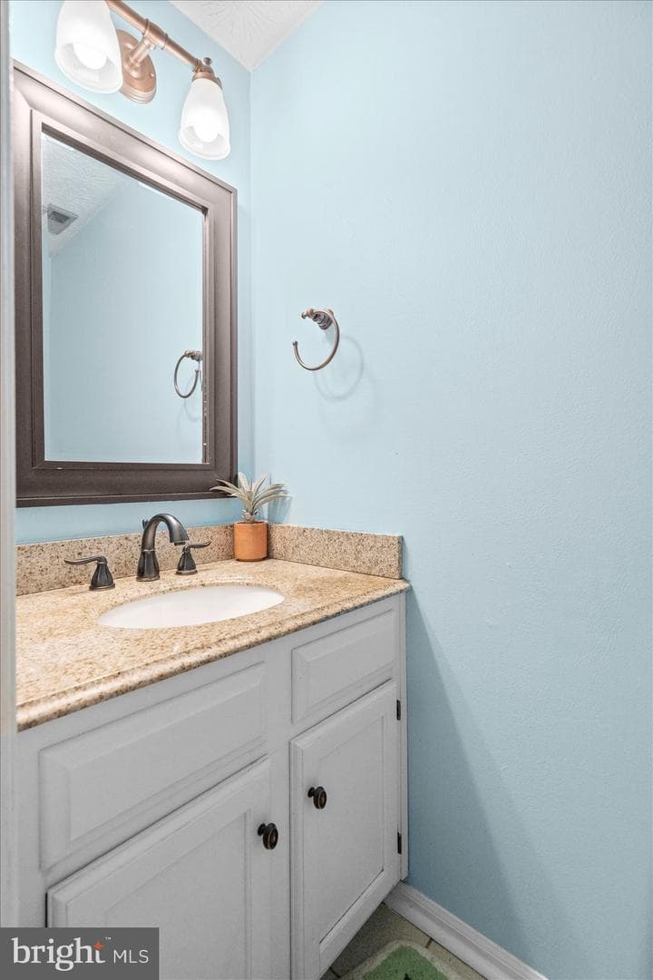 2 Topwood Court photo 18