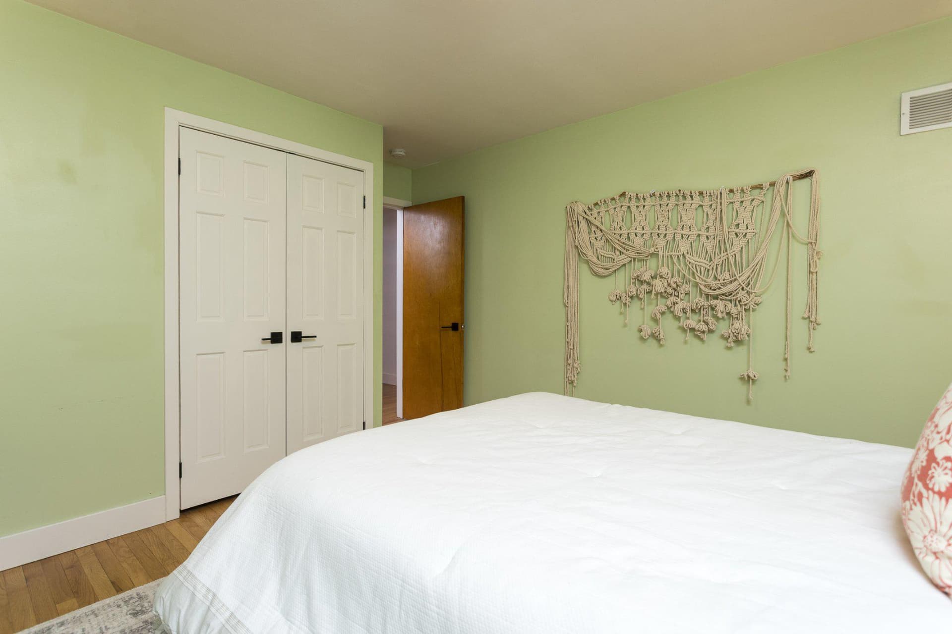 7006 Copeleigh Road photo 20