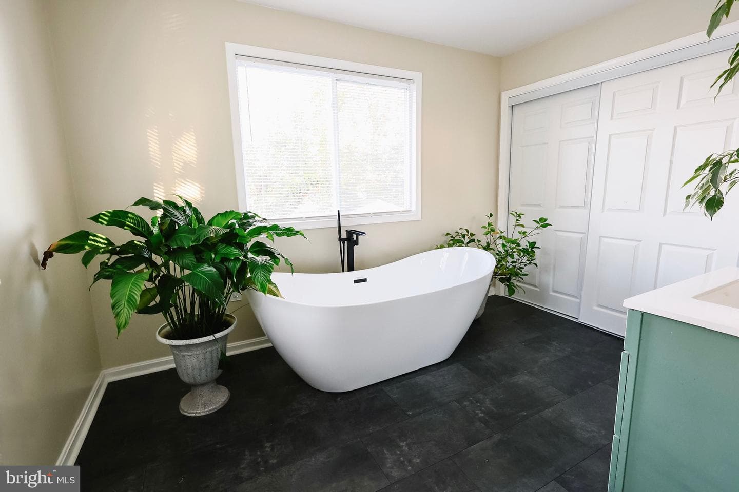 3465 Liberty Parkway photo 18