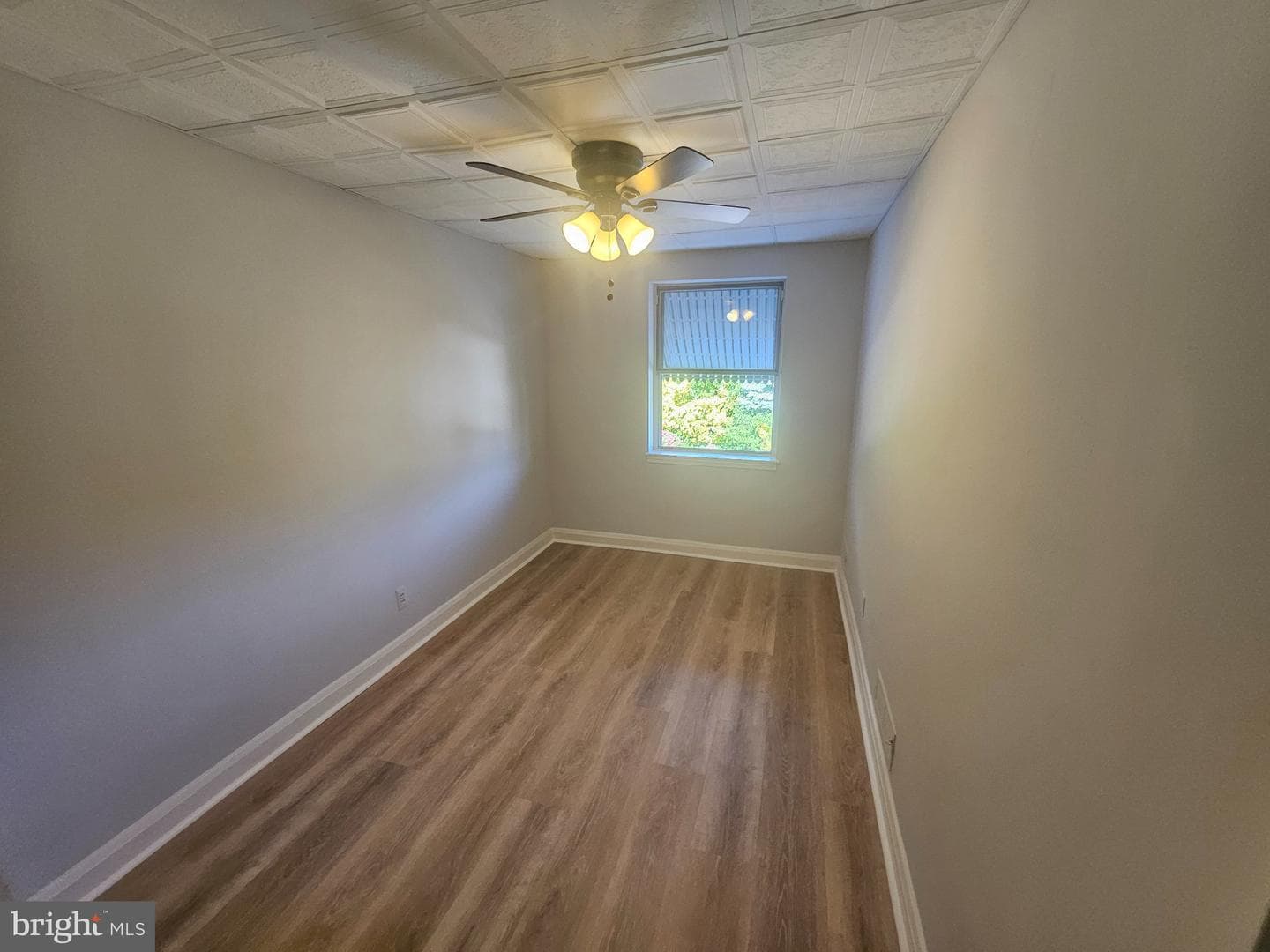 635 48th Street photo 10