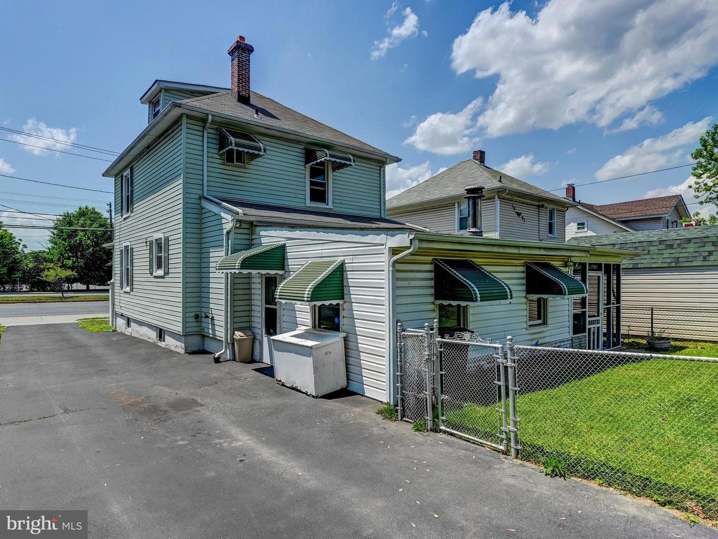 1823 Dundalk Avenue photo 32