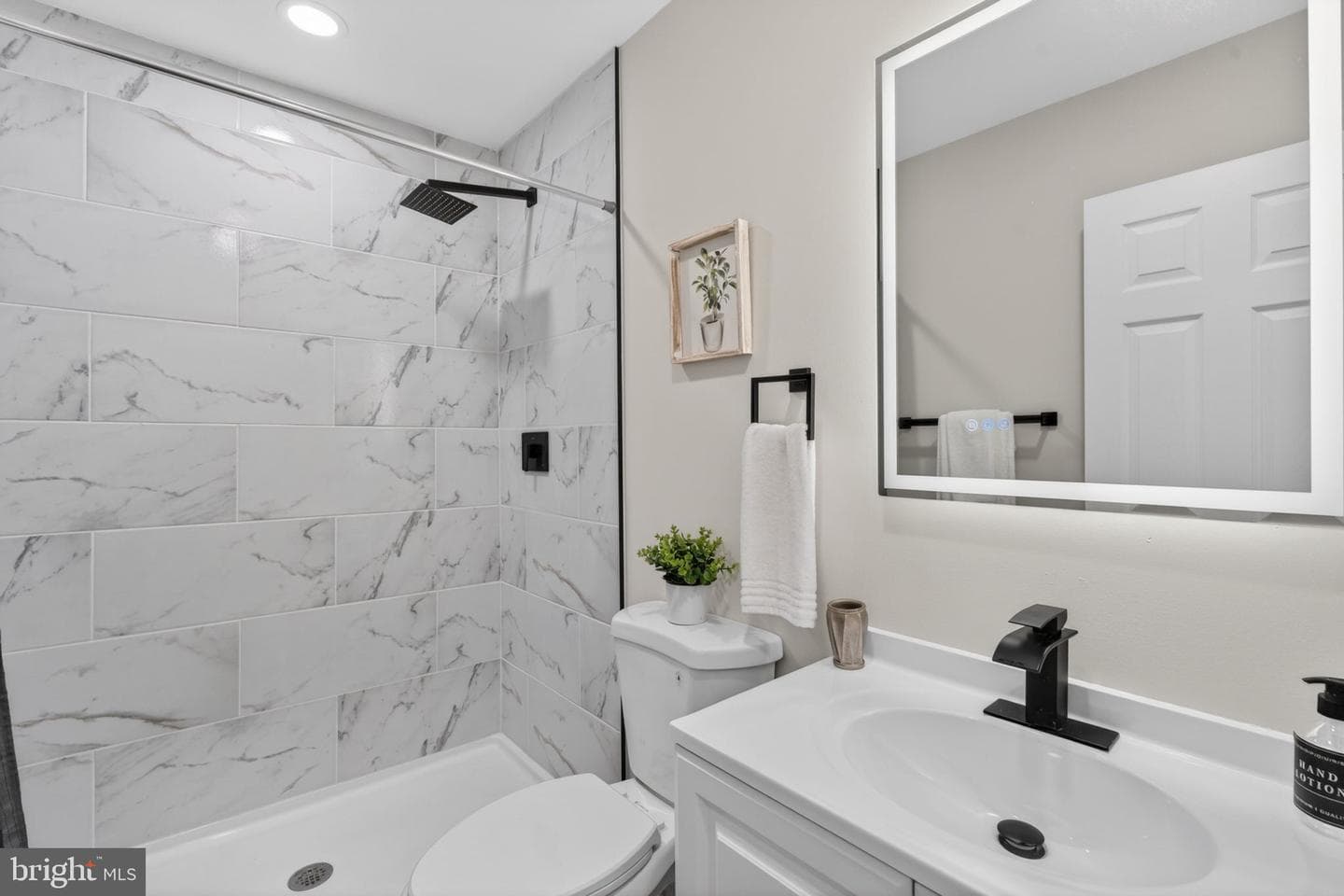 8723 Roper Road photo 21