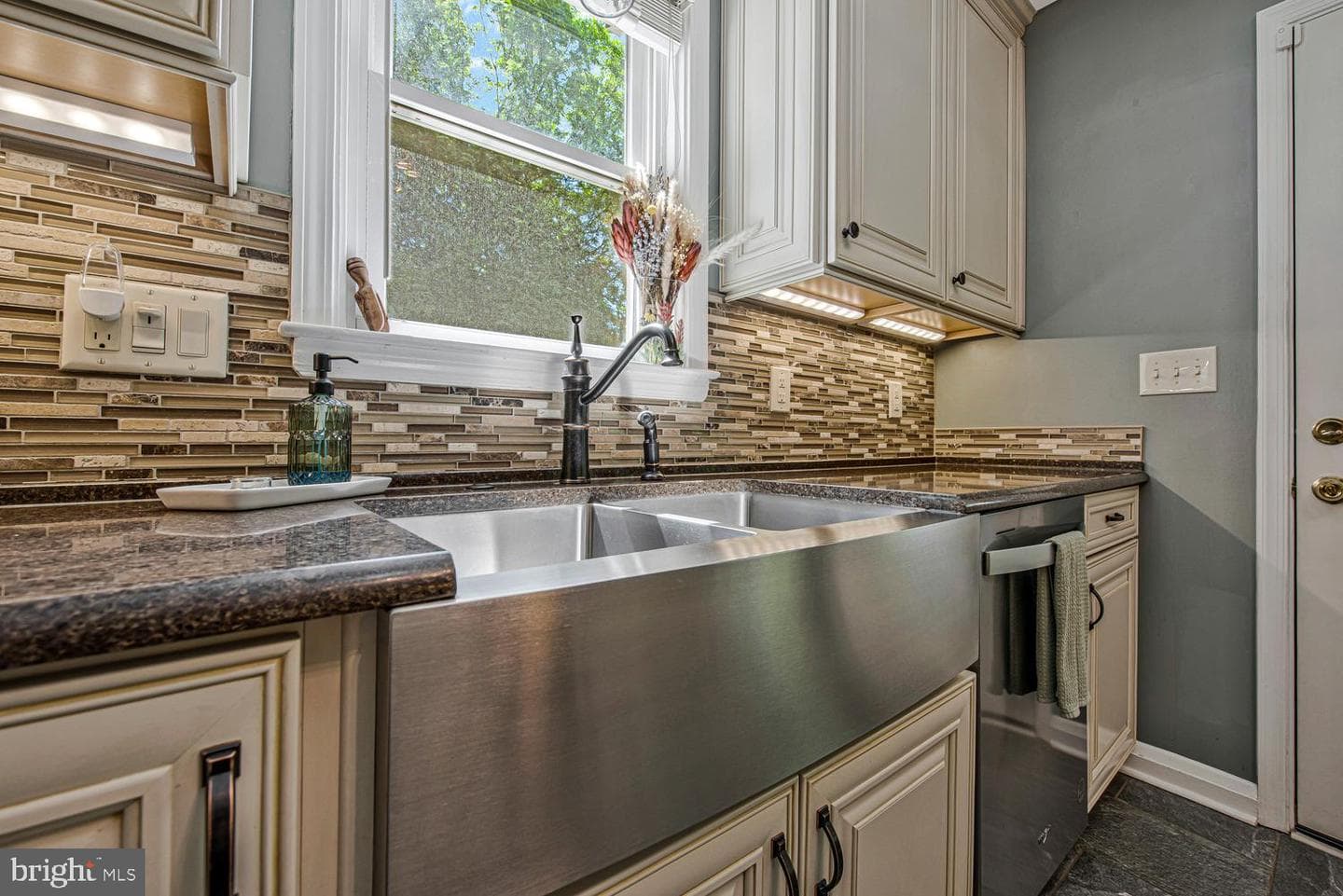 902 Locustvale Road photo 9