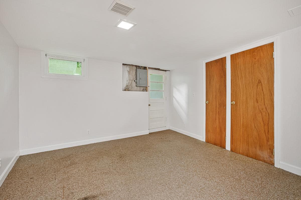 1016 Winsford Road photo 32