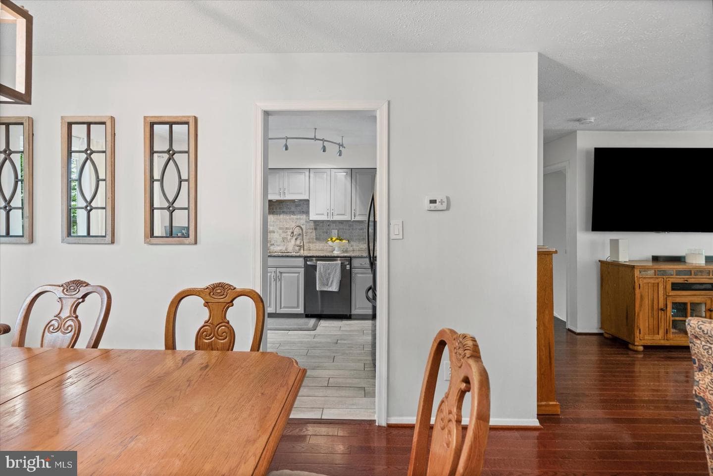 70 Stone Park Place photo 12