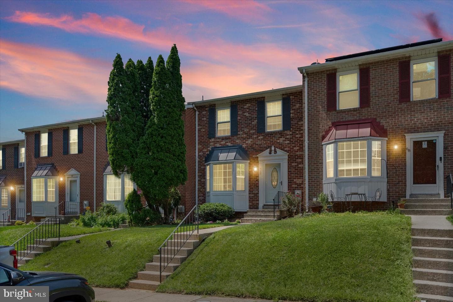 70 Stone Park Place photo 2